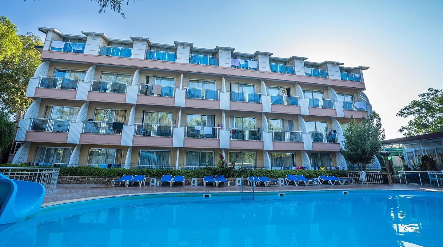 Aperion Beach Hotel